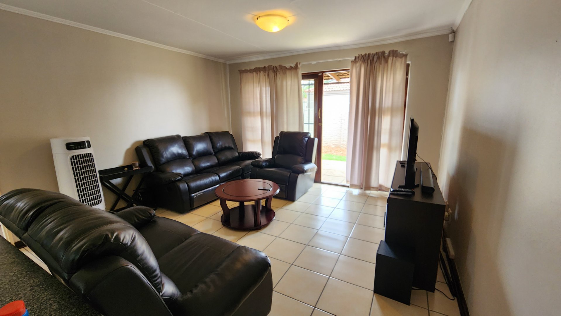 2 Bedroom Property for Sale in Langenhovenpark Free State